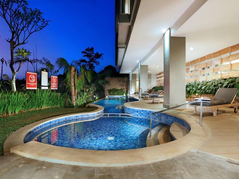 Hotel Neo Denpasar By Aston Exterior foto