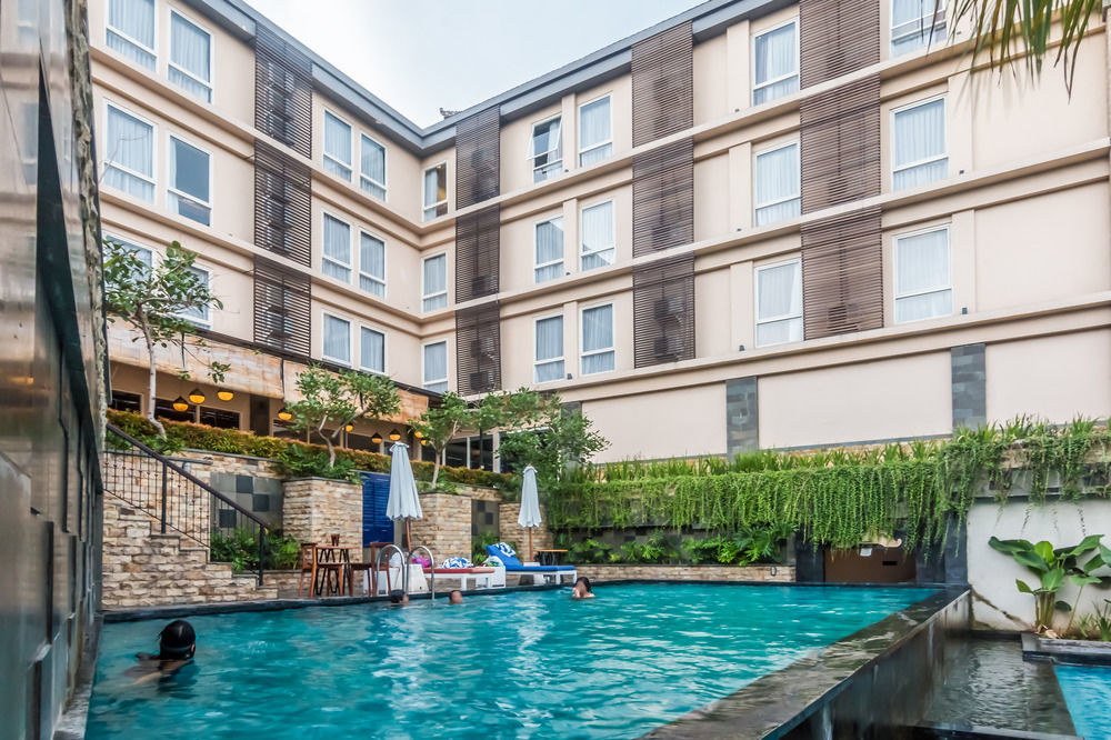 Hotel Neo Denpasar By Aston Exterior foto