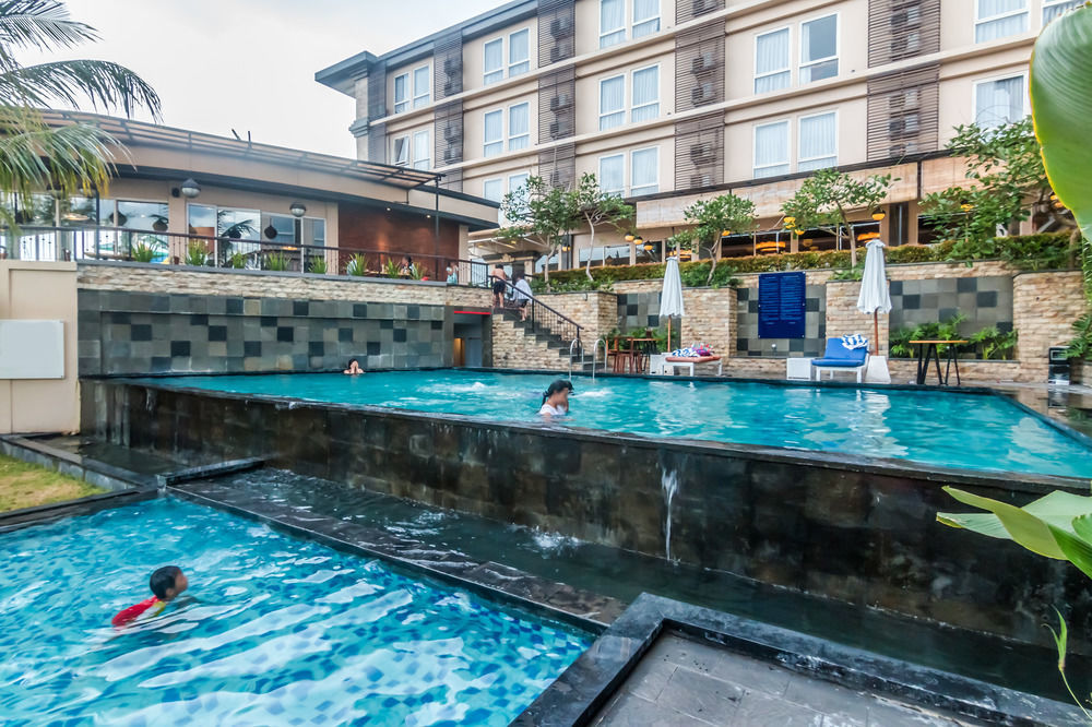 Hotel Neo Denpasar By Aston Exterior foto