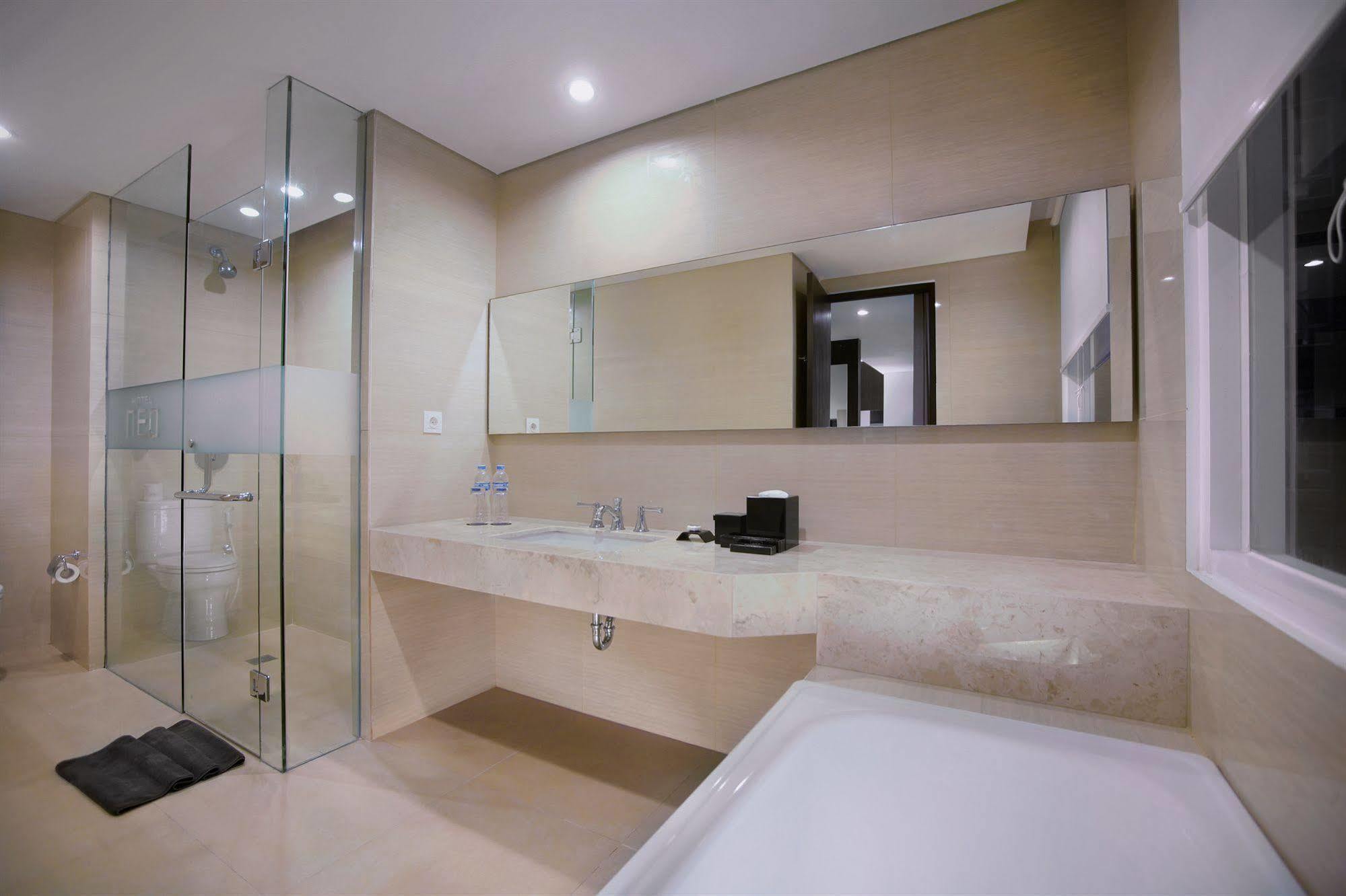 Hotel Neo Denpasar By Aston Exterior foto